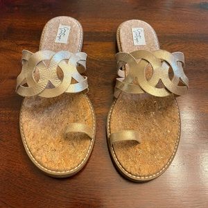 Women’s flat sandal